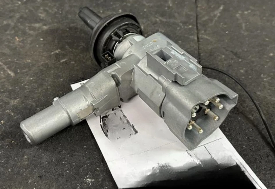 Interruptor de encendido Mercedes SLK230 1997-2004 con carcasa de cilindro y conjunto de llaves Foto 3 de 4