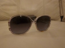 Vintage 1970s 1980s Large Eyed Ladies Fashion Sunglasses