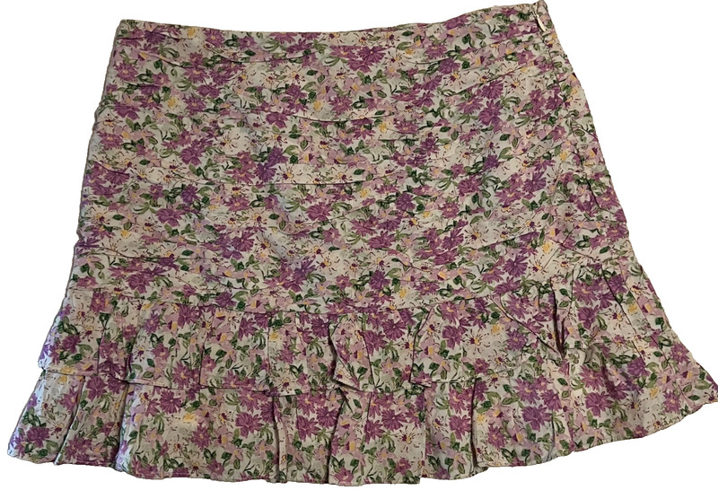 Lush White Lilac Floral Ruffled Mini Skirt, Size M, EUC