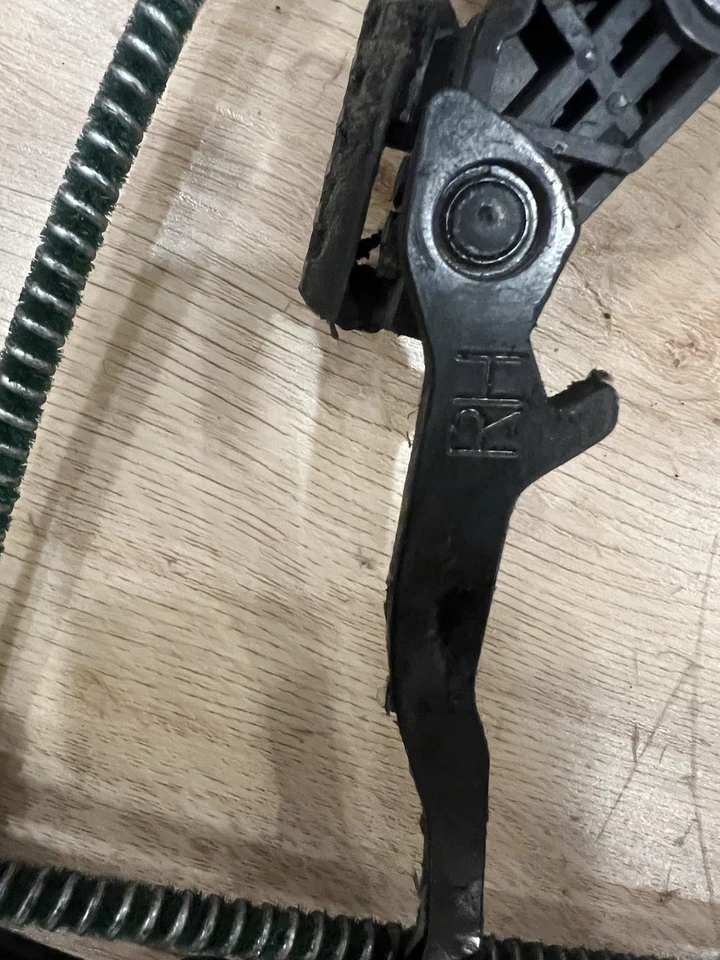 05-08 MINI Cooper Convertible Derecha Superior Elevación Delantera Pestillo Mecanismo Deslizante Foto 4 de 4