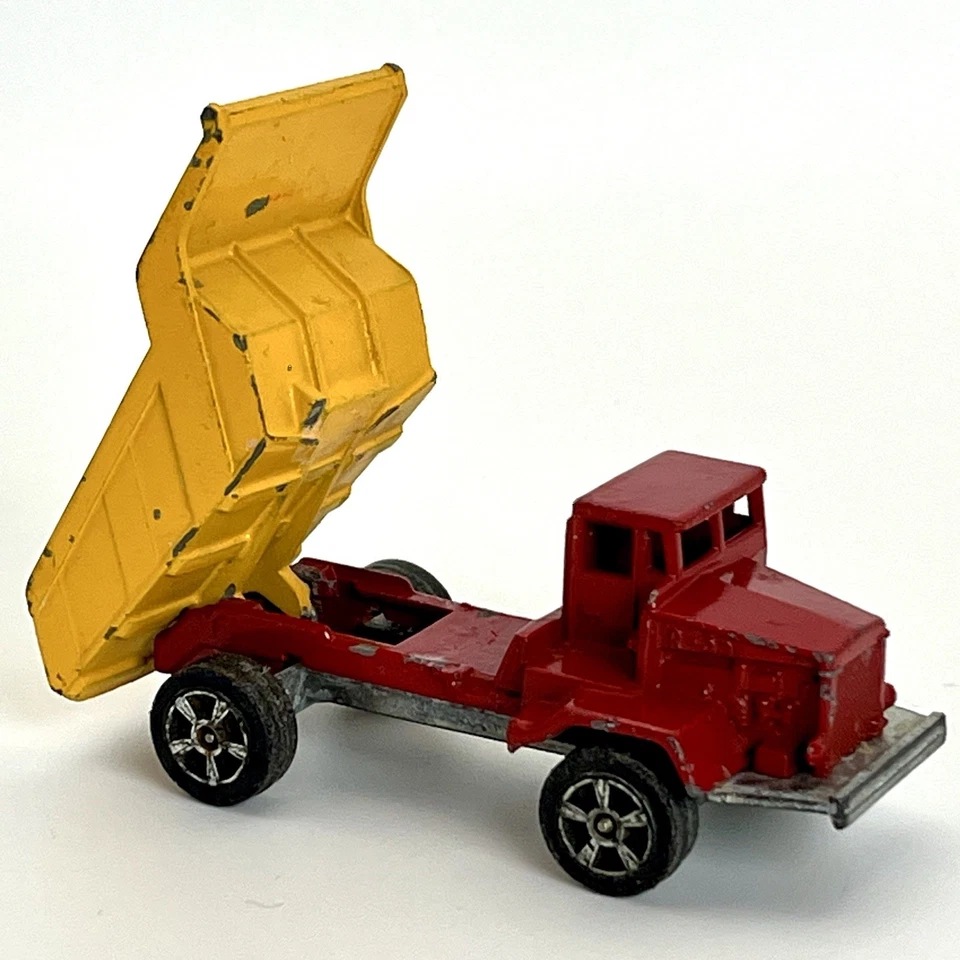 Vintage Corgi Whizzwheels Terex R35 Dump Tipper Truck Red Yellow Diecast UK - Image 3 of 4