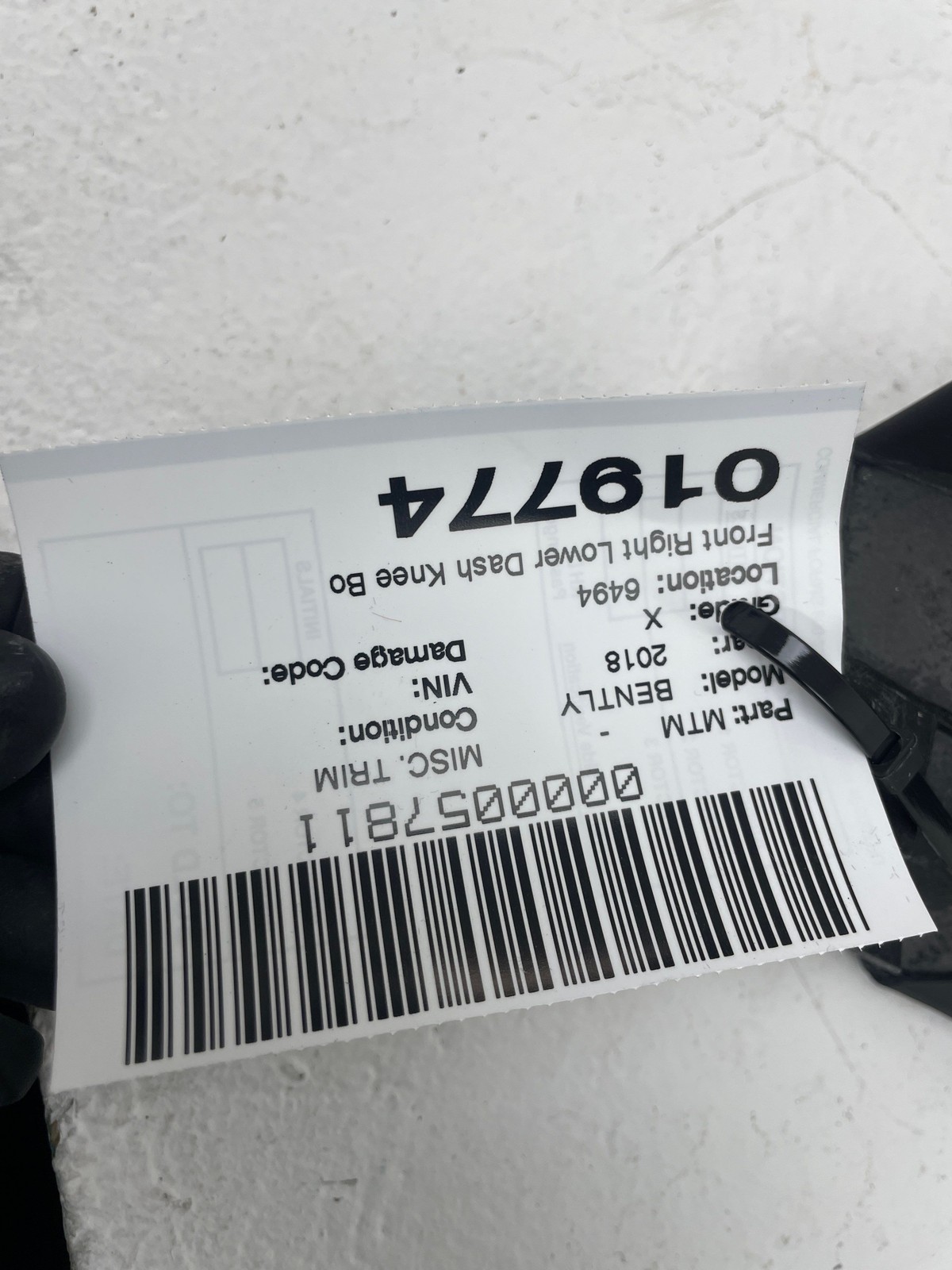 2015-2020 BENTLEY BENTAYGA Front Right Lower Dash Knee Bolster Endcap Trim Panel