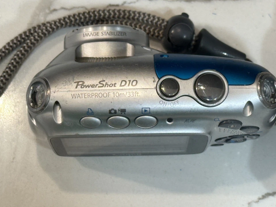 Canon PowerShot D10 12.1MP Digital Camera - Silver blue - image 4 of 4