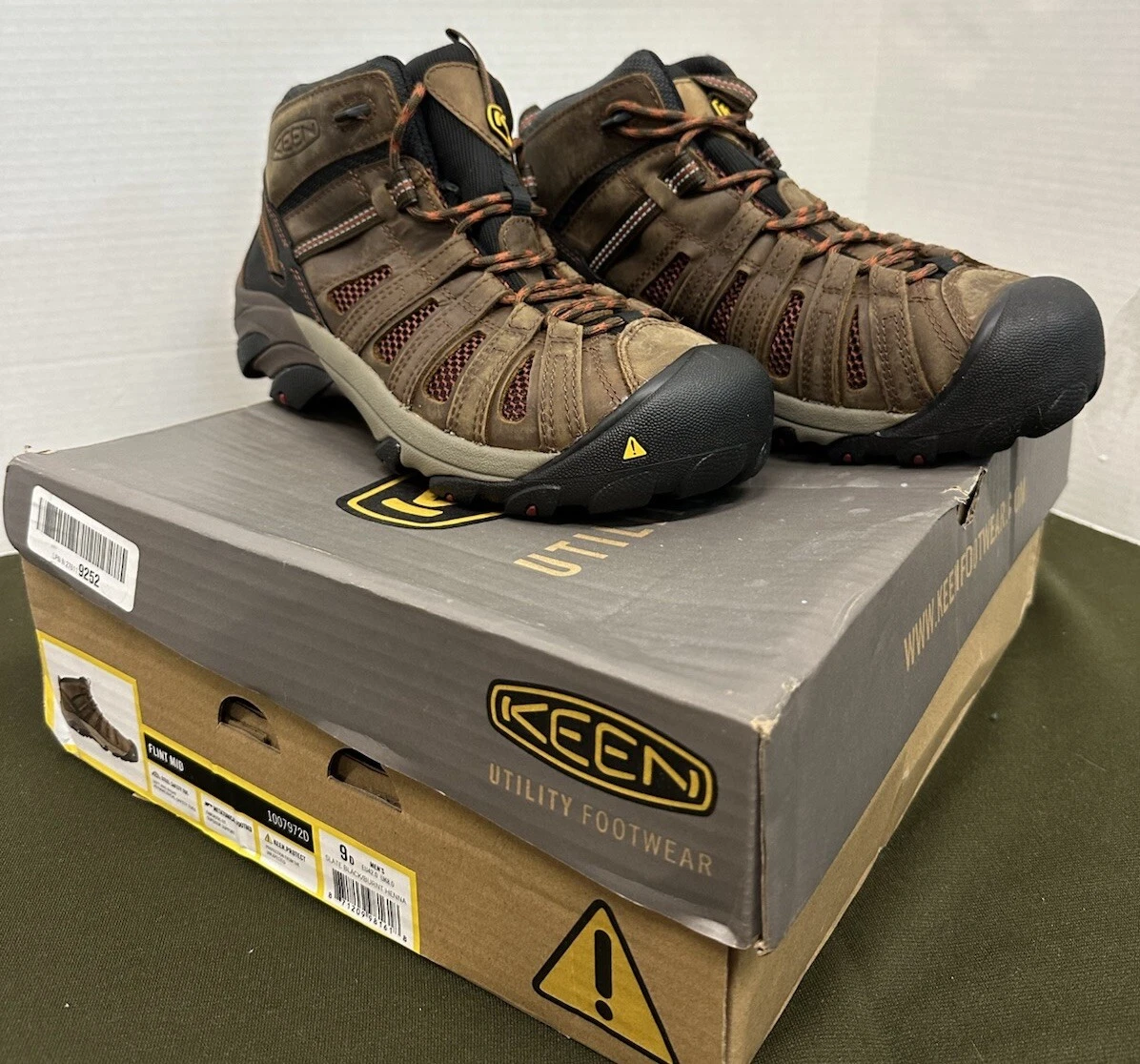 Keen~Flint Mid #1007972D~Steel Safety Toe~Men display picture 2