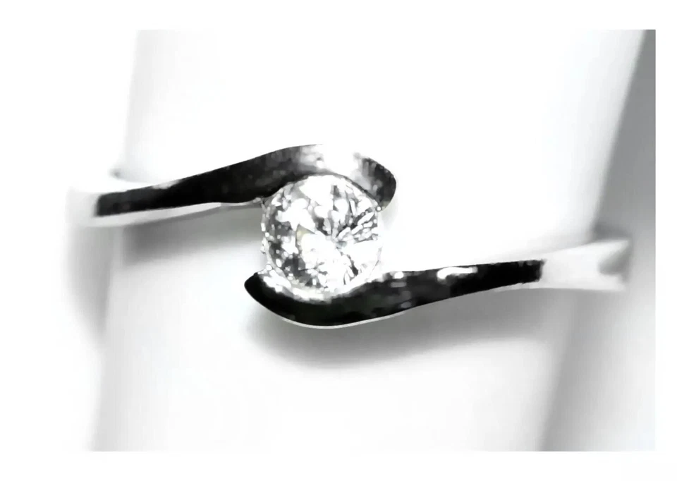 Anillo solitario de oro blanco de 9 quilates circonita de hielo natural oro de 9 quilates (2,60 g) N/7 *No* circonita cúbica Foto 3 de 4