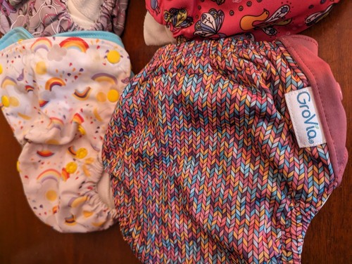 BABY GIRL'S 4 GROVIA CLOTH NAPPIES AND 1 BUMGENIUS CLOTH NAPPY - Picture 3 of 13