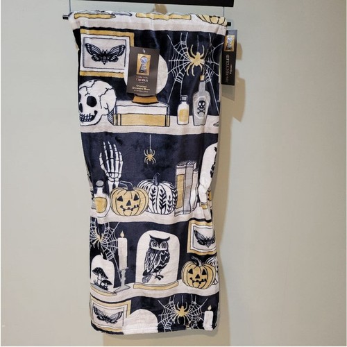 CYNTHIA ROWLEY Curious oversized decorative throw. 60" x 70" Halloween