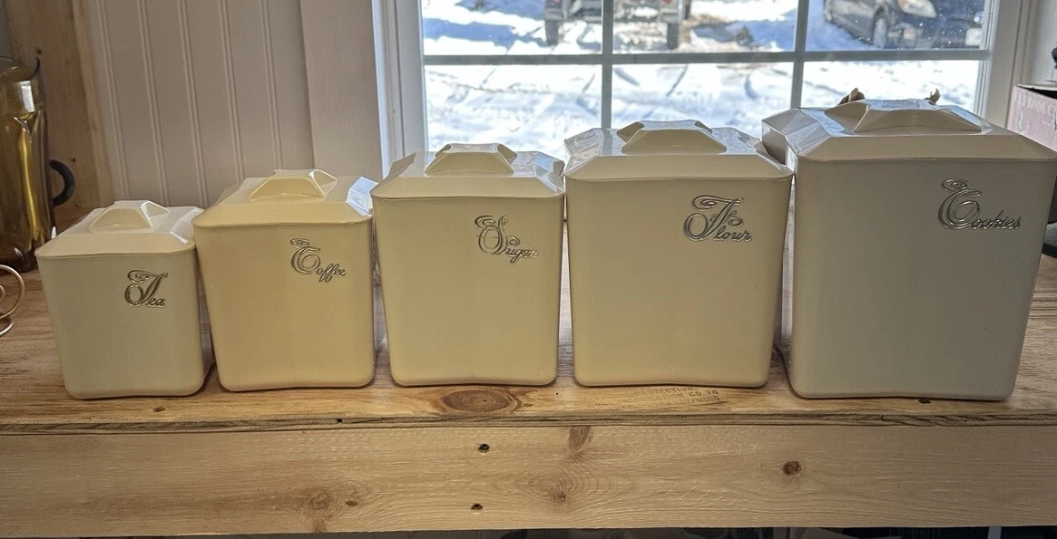 Collectible Canisters & Jars 1960-1969 Time Period Manufactured