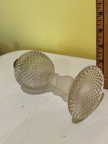 19th century diamond stipple pattern pressed glass whale oil lamp c.1860 - Picture 3 of 4