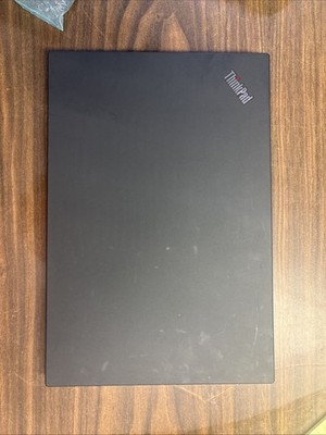 Lenovo ThinkPad T15 15.6'' (256GB SSD, i7-10510U, 8GB RAM) Docking Station Incl.!