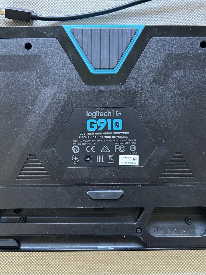 Logitech G910 Orion Spectrum RGB Mechanical Gaming Keyboard - Black - Image 4 of 4