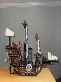 LEGO The LEGO Movie MetalBeard's Sea Cow 70810 100% Complete Set w/ Minifigures