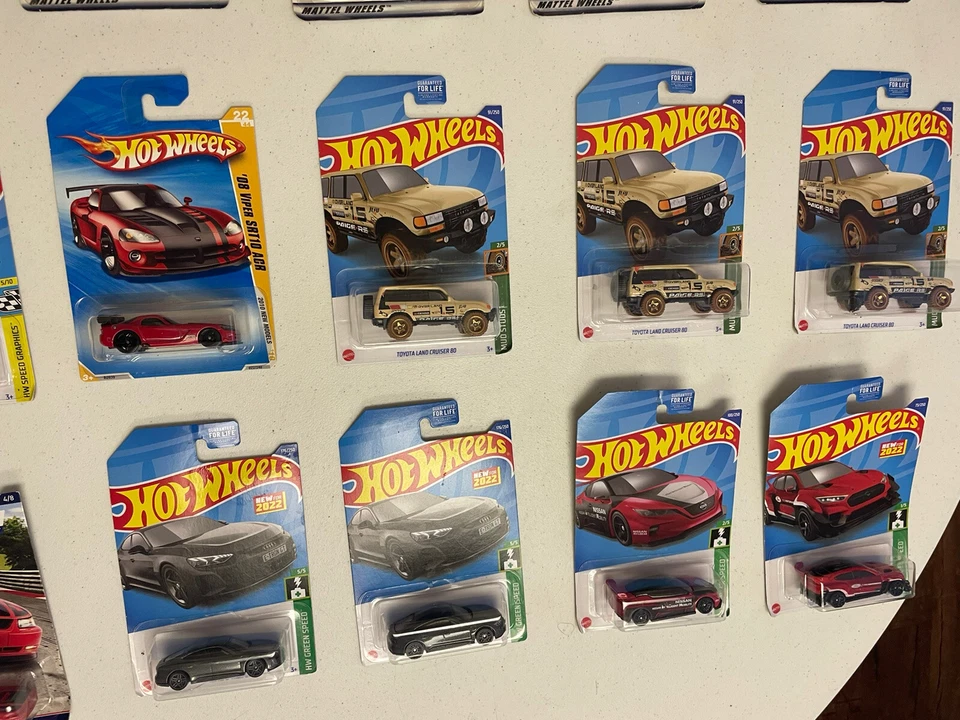 Lot Of 28 Assorted Hot Wheels Diecast w/ Billionth Edition Car - Image 4 of 4