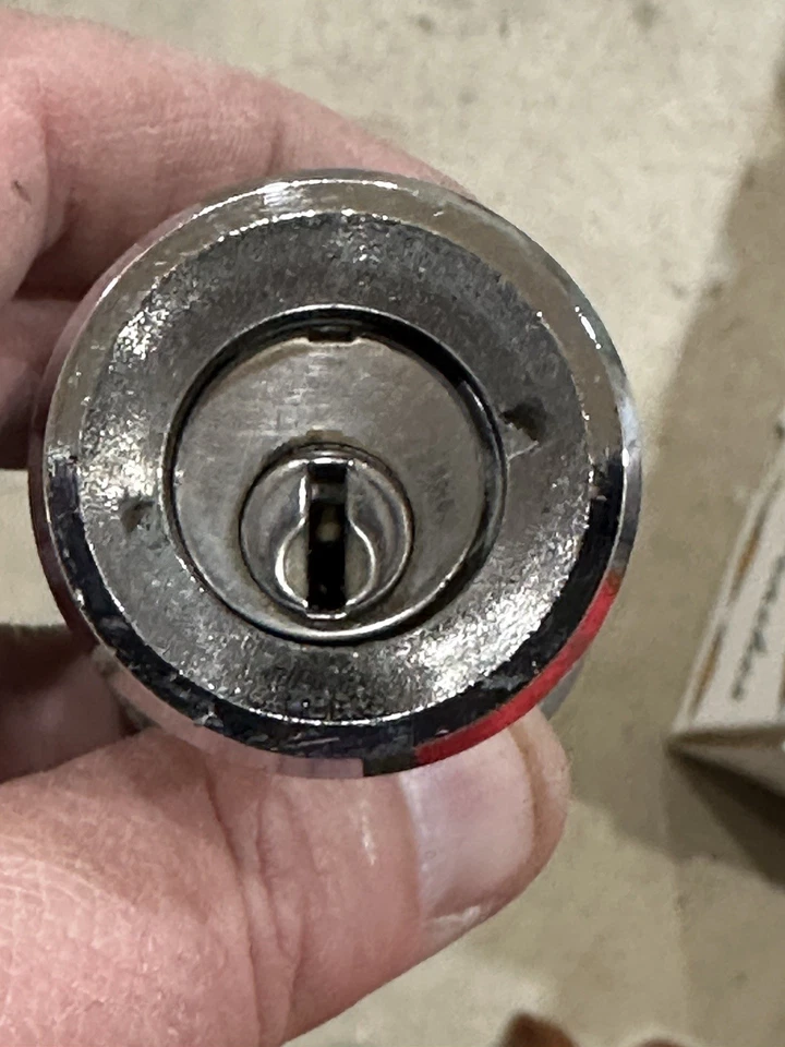 Interruptor de encendido Plymouth Barracuda 1964 bisel cromado Valiant 1965 Mopar 64 65 Foto 3 de 4