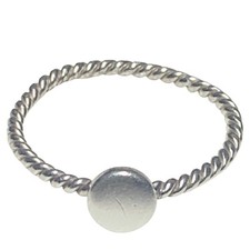 Small Circle Ring w/ Twisted Band - 925 Sterling Silver - Ring Size 8