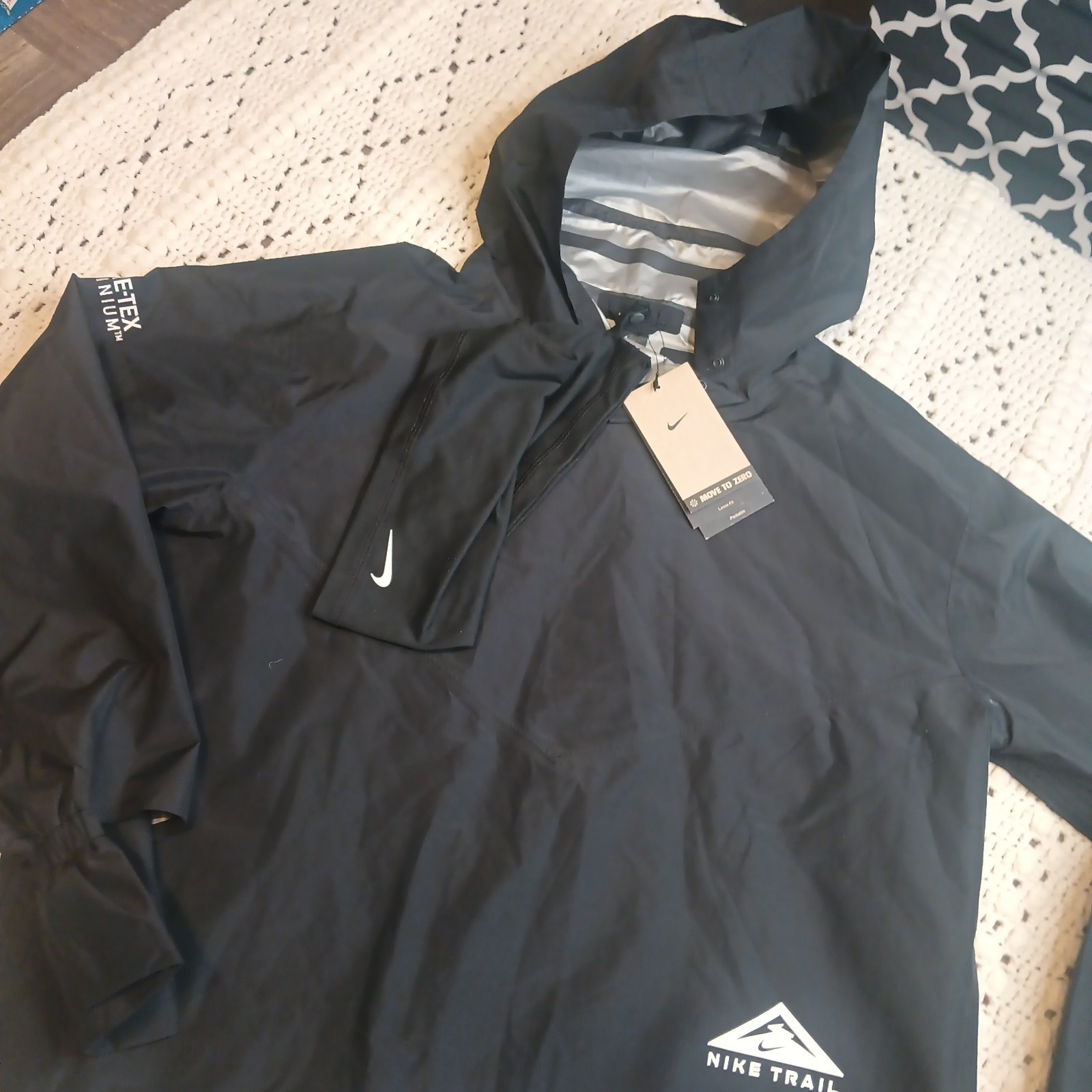 Picture 1 of 10
