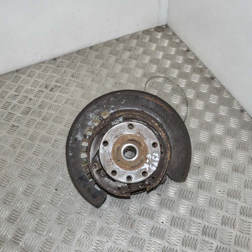 AUDI Q7 4L 2006 Radnabenspindel hinten links 7L8505435