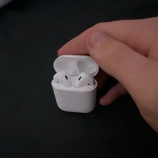 Apple AirPods