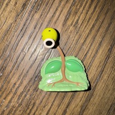 Vintage Pokemon TOMY Bellsprout Figure CGTSJ