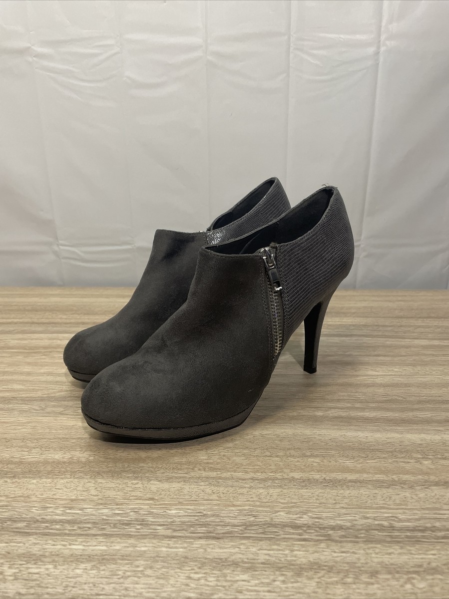 IMPO PAULA PLATFORM BOOTIE Size 8M Grey Suede Round Toes and