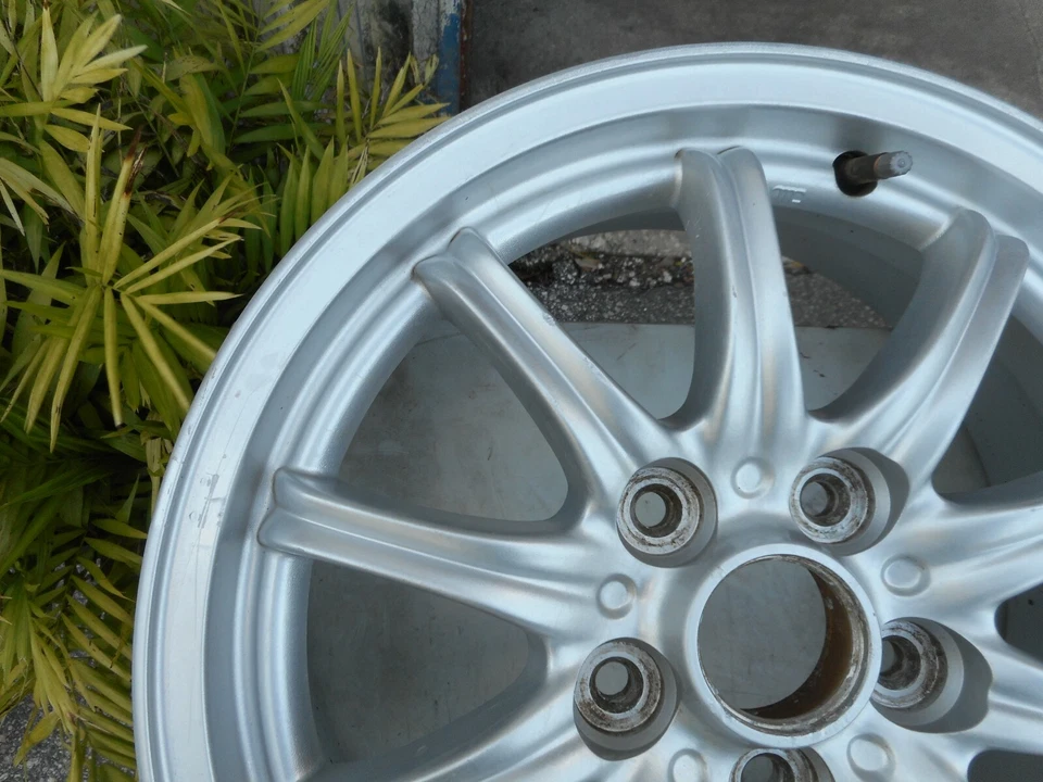 HYUNDAI XG 2001 2002 2003 2004 2005 WHEEL FACTORY OEM USED 16" 5291039600 - Image 2 of 4