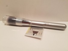 It Cosmetics- Airbrush Blurring Foundation Brush - 101 - NIB