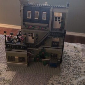 LEGO Parisian Restaurant 10243 Creator Expert Modular Buildings 2469 pcs 16+