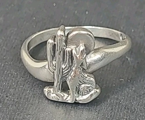 VTG SILVER CLOUD NAVAJO STERLING 925 HOWLING COYOTE WOLF CACTUS MOON RING SZ 8