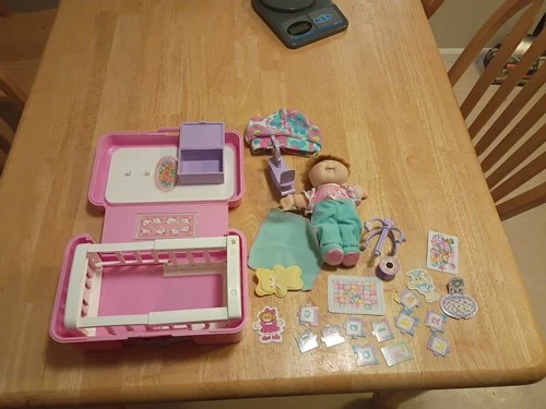 VTG Mattel Cabbage Patch Kids 1995 Love N Go Nursery Carrying Case Baby Doll Set