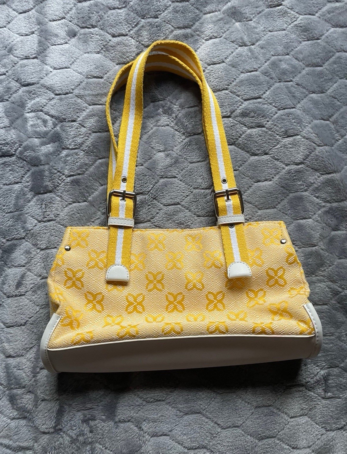 Yellow Relic Buckle Shoulder Bag
