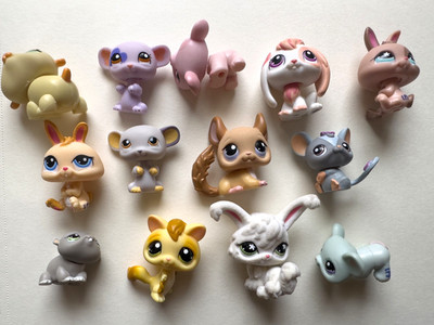 Littlest Pet Shop Small Animals Lot (13 Figures)   Vintage LPS 2004 2008   Used