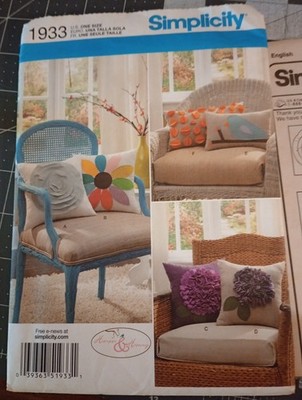 Simplicity 1933 Home Decorating Pillows With Appliques Uncut Missing Top Flap