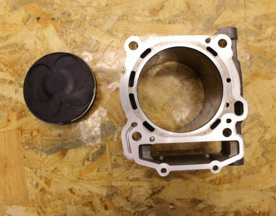 KTM 1290 Super Adventure S 2018 2019 engine cylinder barrel liner piston