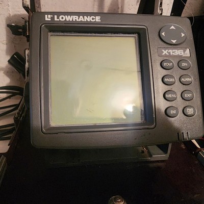 Echolot L Lowrance X136 + Geber
