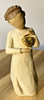 Willow Tree Kept Forever In The Heart Figurine Feat Gold Heart Susan Lordi 2004