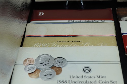 1980-1989 U.S. Mint UNC Set, 8 Sets - OGP - Free Shipping! - Picture 4 of 4
