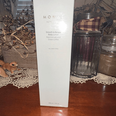 Monat Body Care Smooth and Renew Body Lotion