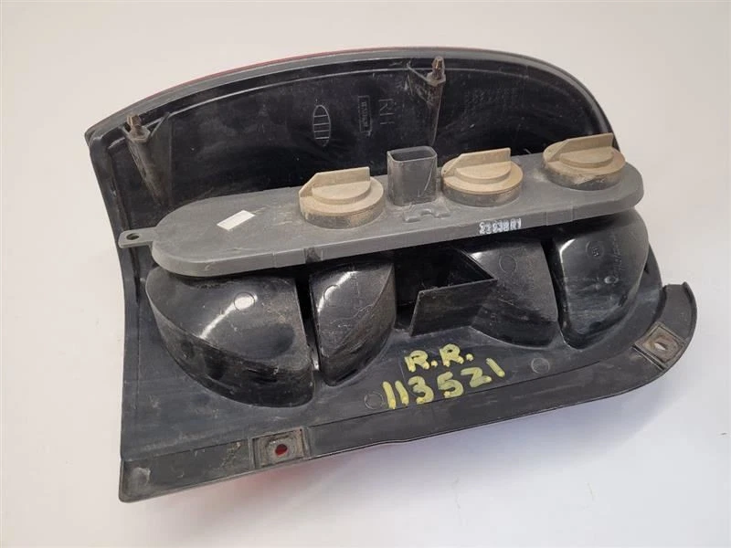 2002 03 2004 JEEP LIBERTY RH Passenger Right Tail Light 55155828AH - Изображение 4 из 4