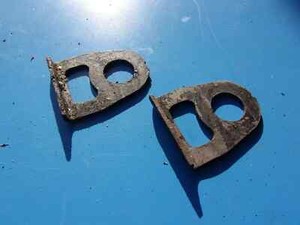 SUZUKI RGV 250 VJ21 J K L (88-90) 2TAKT HINTERACHSE ENDPLATTEN EINSTELLLASCHEN