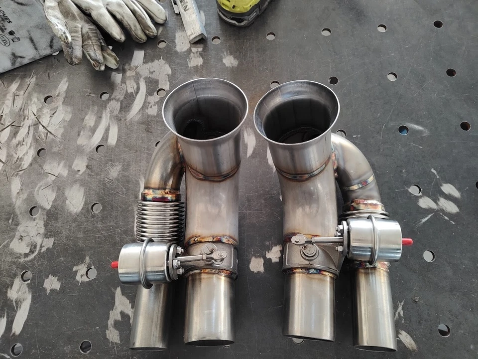 Porsche 991GT3 997GT3 Valved Side Muffler Bypass Pipe - Image 2 of 4