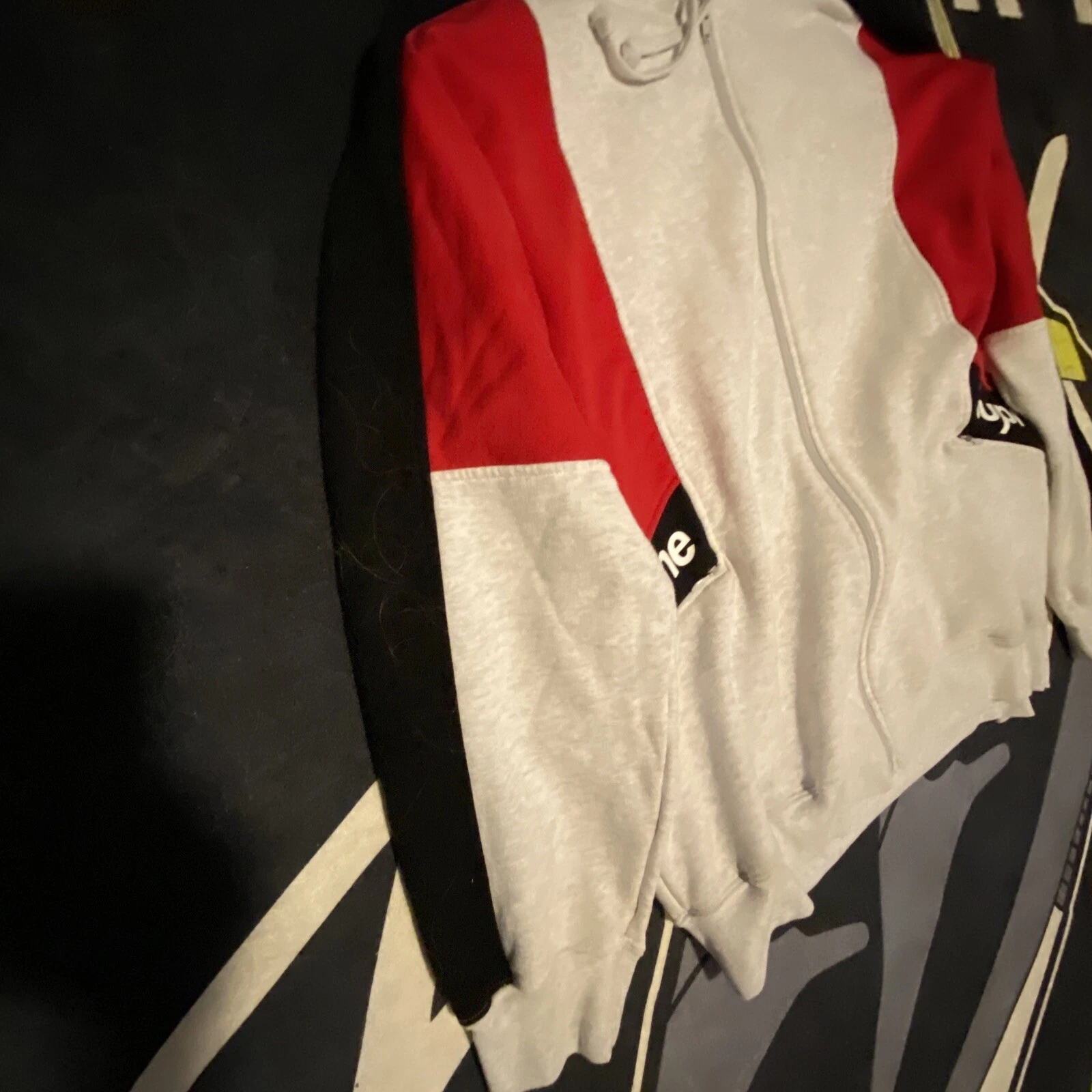 Felpa con cappuccio supreme con cerniera