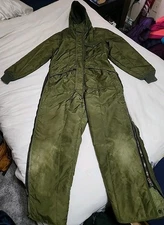 Vtg RefrigiWear Coveralls Mens Medium Green Hooded Snow Suit Heavy 541 USA Made