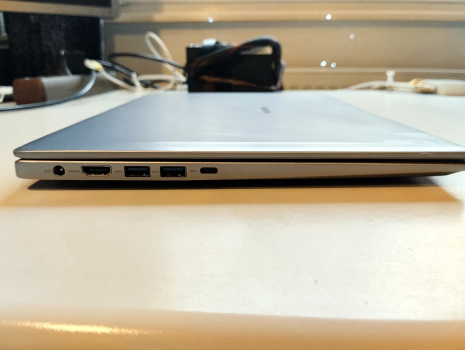 Medion S6445 – Intel I5 4(8)x1,60GHz – 8GB RAM – 1 TB SSD - Bild 4 von 4