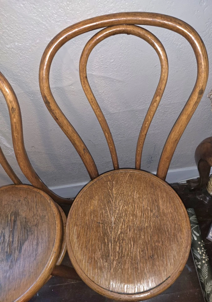 Antiguo Juego Thonet Madera Maciza Madera Curvada Bistro Sillas de Comedor Marca Fabricante Foto 3 de 4