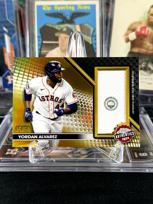 2024 Topps Chrome Authentics Yordan Alvarez Gold Refractor /50 Must Read-Awesome
