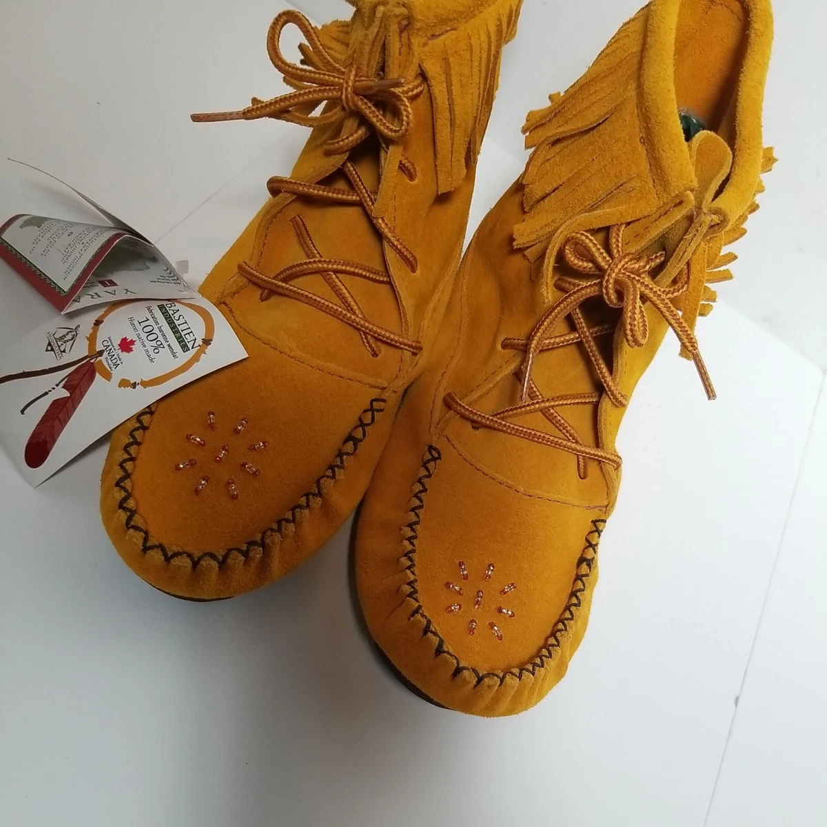 Hiawatha moccasins shop