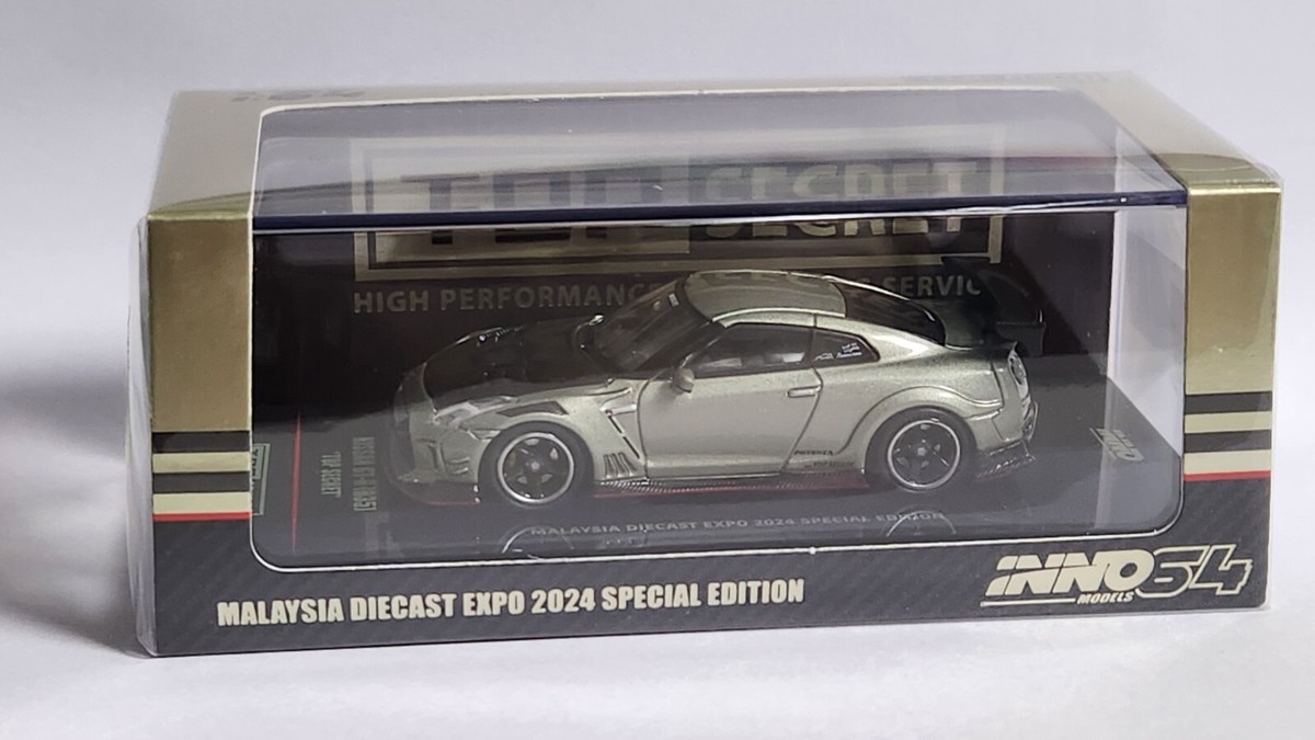 1:64 Inno64 Nissan Skyline GT-R R35 Top Secret Malaysia Diecast
