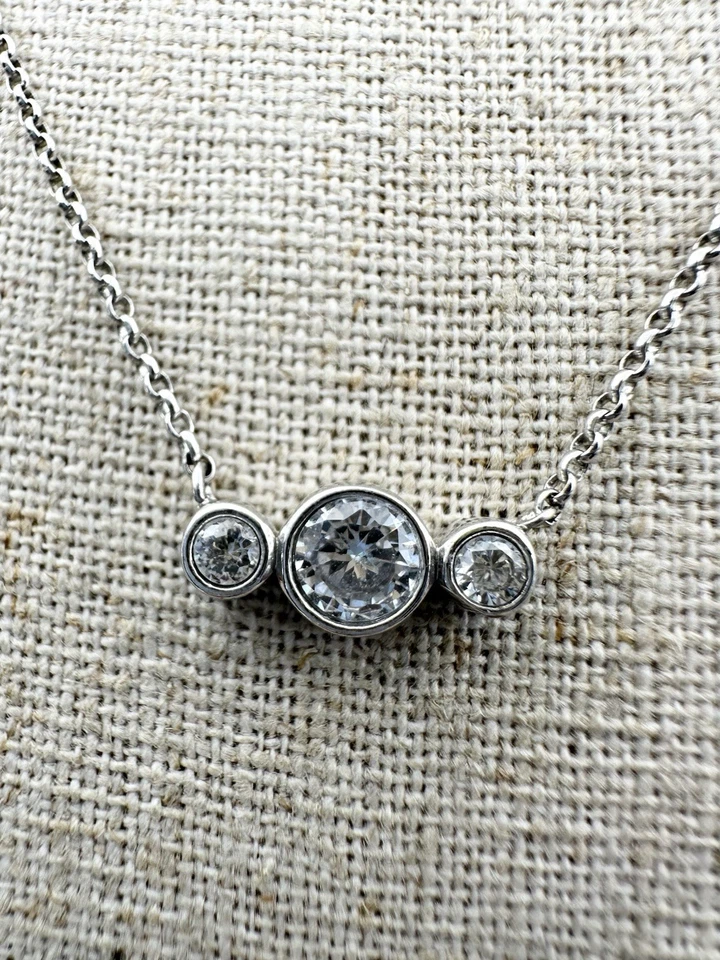 "Juego de collar de cristal con bisel Kate Spade de 20""" Foto 2 de 4