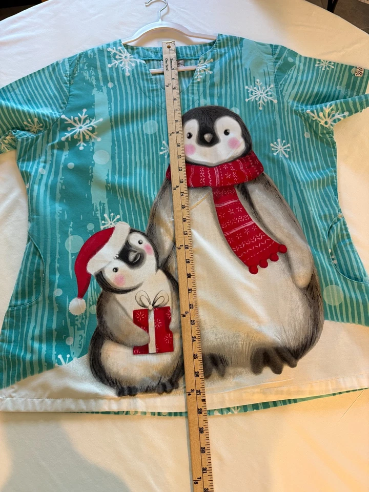 UNIFORME NAVIDAD EXFOLIANTE TOP UA EXFOLIANTE PENQUIN/PEQUEÑO PENQUIN EXCELENTE USADO (G-9) Foto 4 de 4