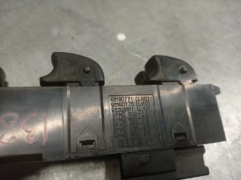 96190771 commande léve-glace avant gauche pour DAEWOO NUBIRA BERLINA 3564447 - Photo 3/4